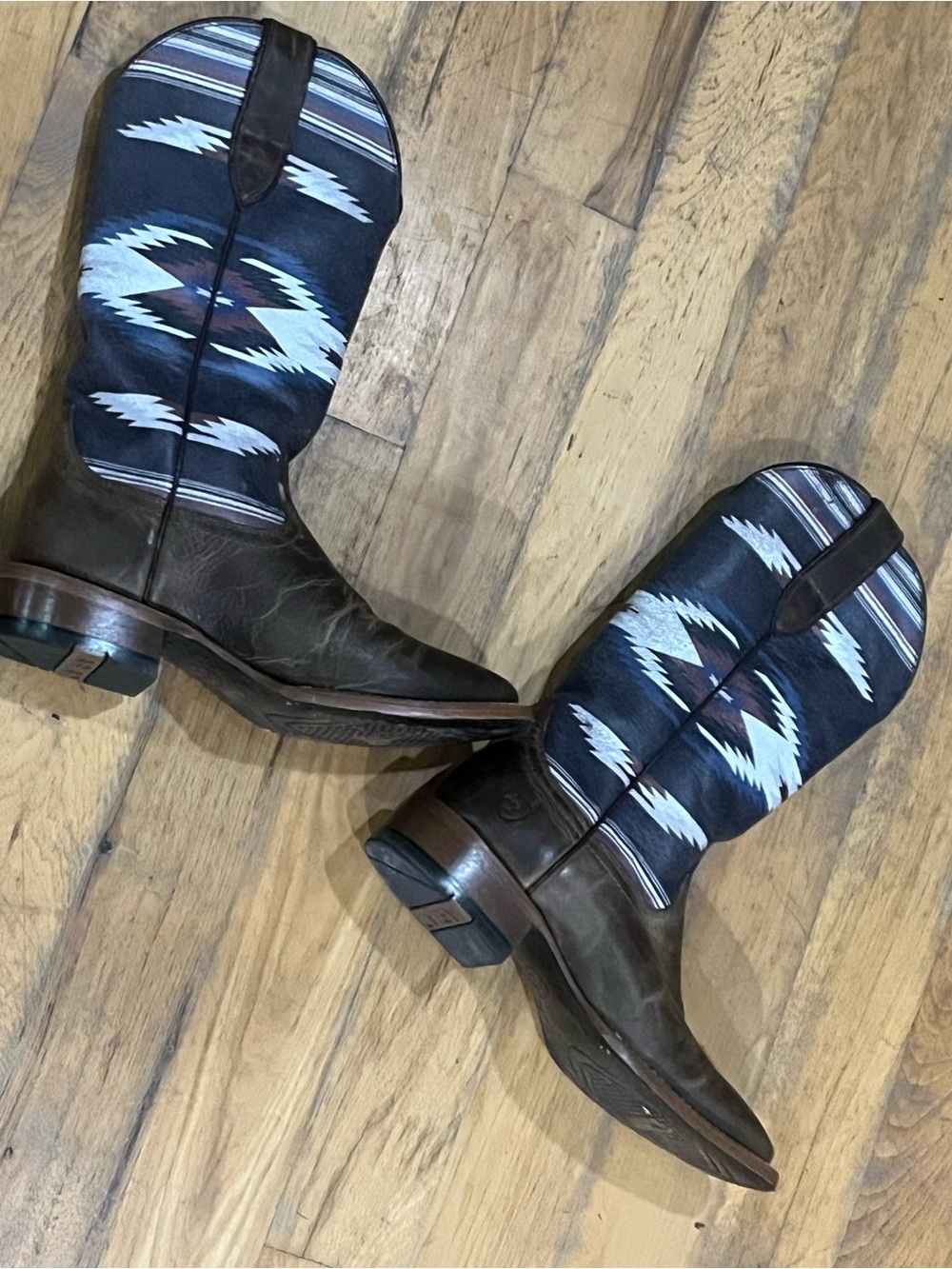 Ariat Brown Leather Cowboy Boots with Blue Gray Patterned Shaft - Picture 3 of 5